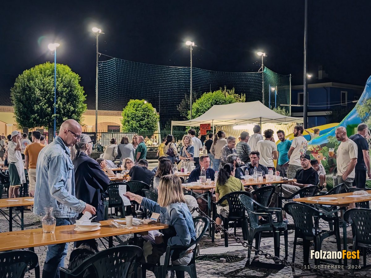 I tavoli, in attesa del concerto