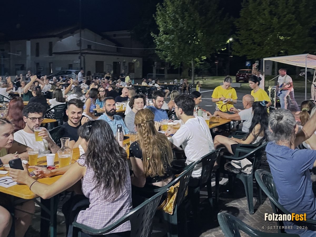 La piazza durante il concerto